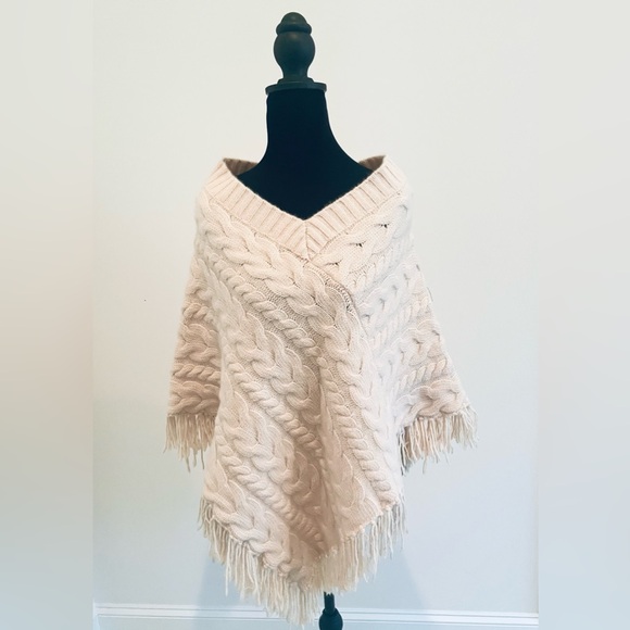 Banana Republic Sweaters - Banana Republic Light Pink Cable Knit Angora Poncho